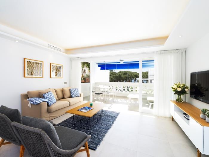Apartment in Playas del Duque for 4 people| Casa Granada 232-1
