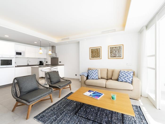 Apartment in Playas del Duque for 4 people| Casa Granada 232-3