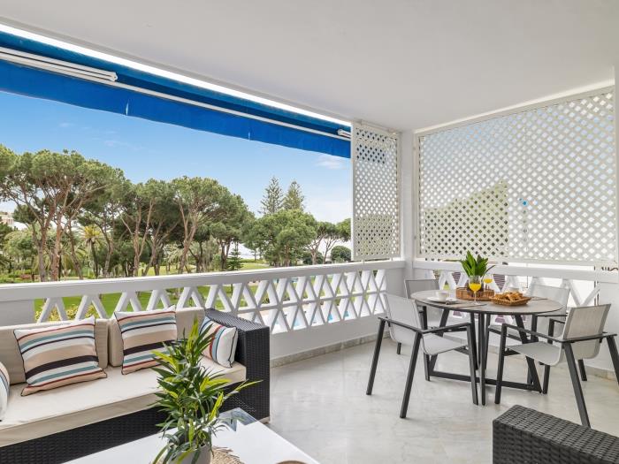 Apartment in Playas del Duque for 6 people| Casa Sevilla 102-1