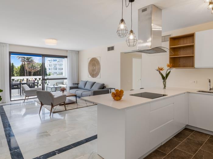 Apartment in Playas del Duque for 4 people| Casa Córdoba 229-2
