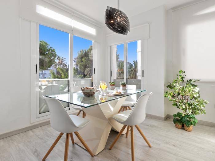 Apartment in Playas del Duque for 5 people | Casa Cadiz 207-2
