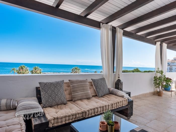 Apartment in Playas del Duque for 5 people | Casa Cadiz 412A-1