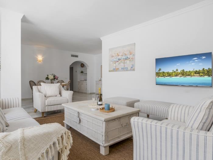 Apartment in Playas del Duque for 4 people | Casa Cadiz 208-1