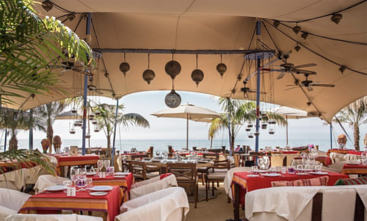 family beach club restaurant in marbella